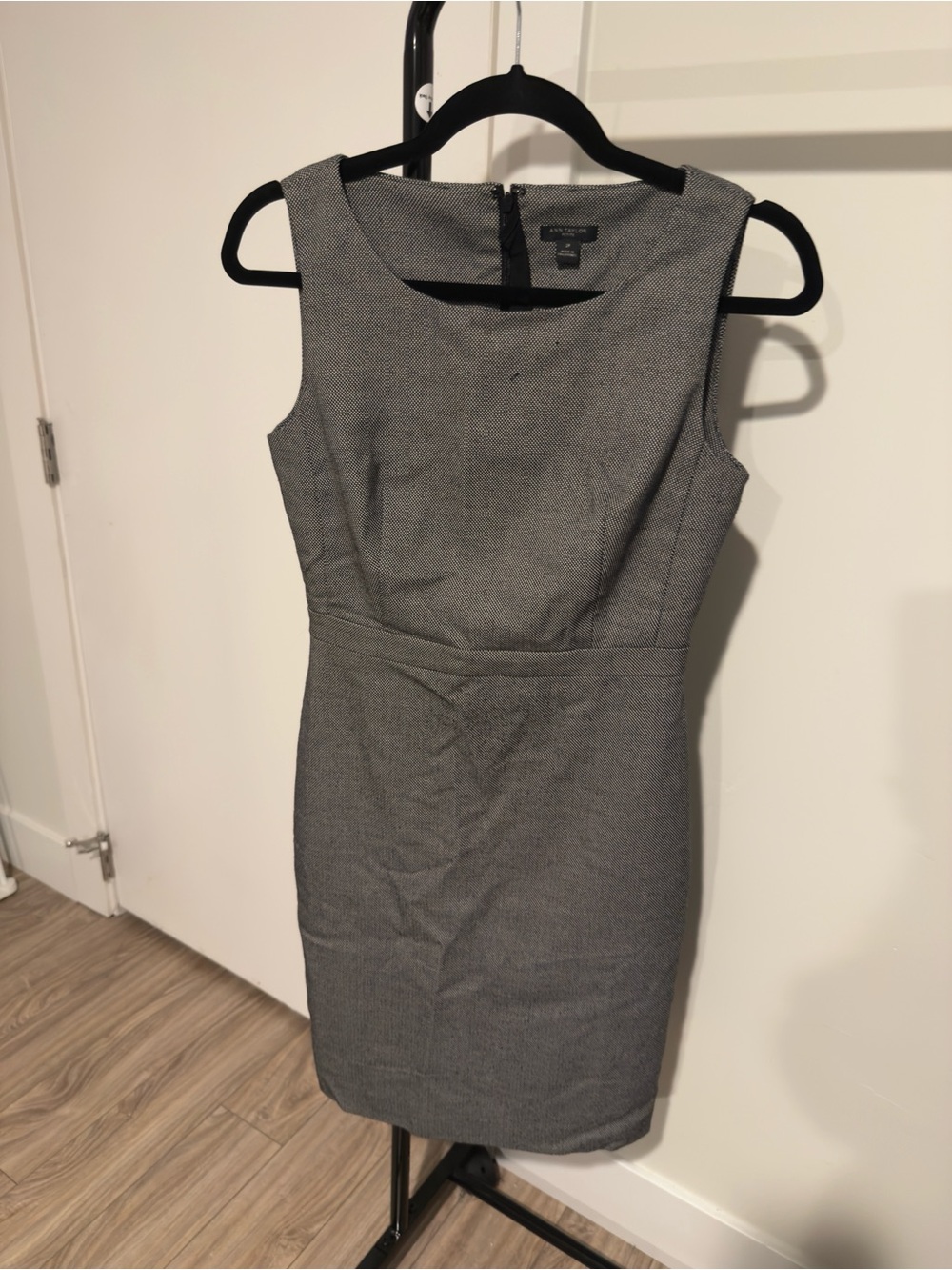 Ann Taylor Gray Sleeveless Sheath Dress